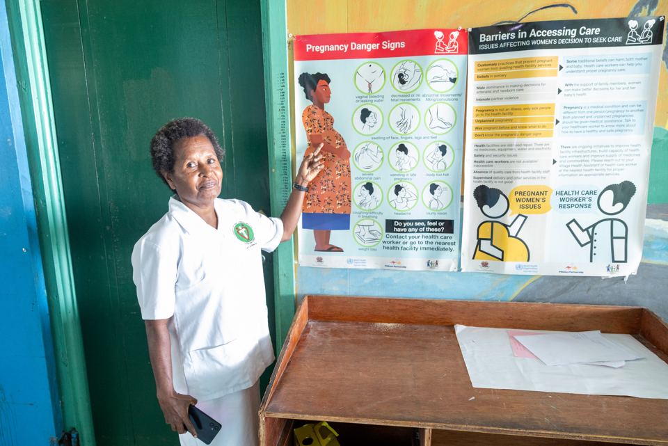 Sr Marynella works at the  health centre where Rose gave birth to her children. Photo credits Caritas Australia. (1)