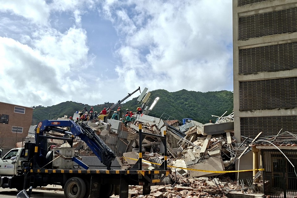 Visita_La_Guaira_PostTerremoto_250626_Cáritas_Venezuela_TLF (8).jpg