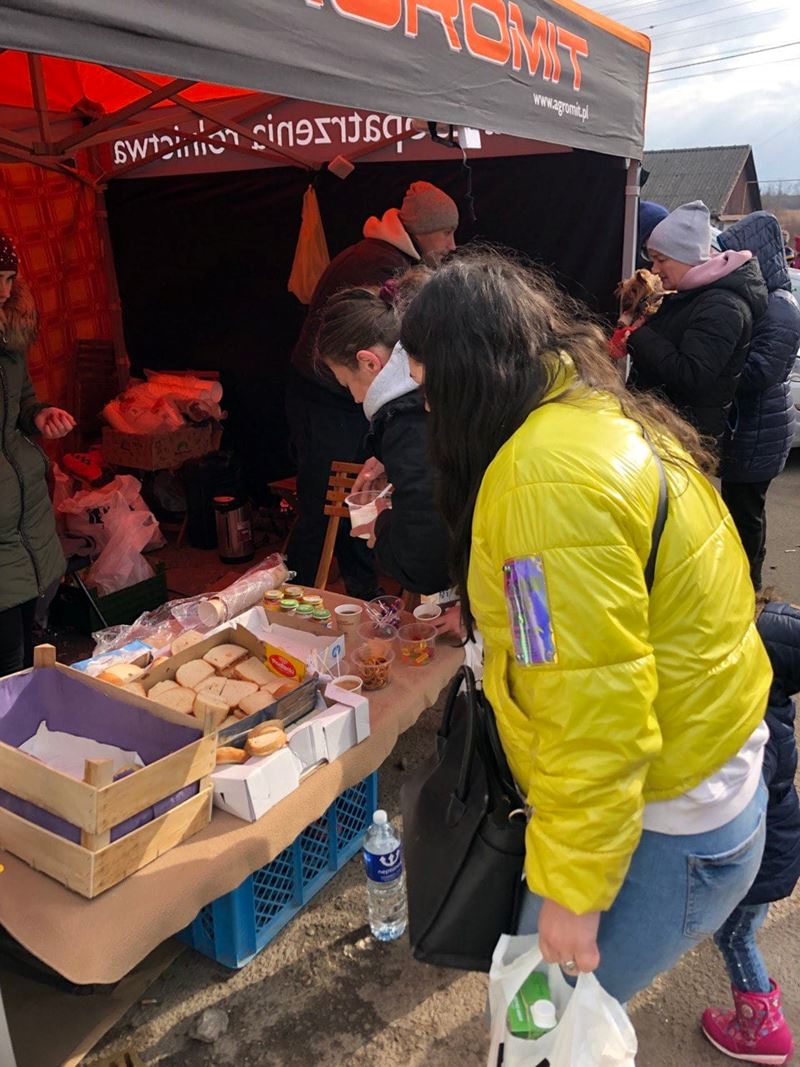 Sandwiches And Hot Drinks For Ukrainians Who Have Fled The Conflict In Dohobrych, On The Ukrainian Polish Border. Photo Caritas Ukraine