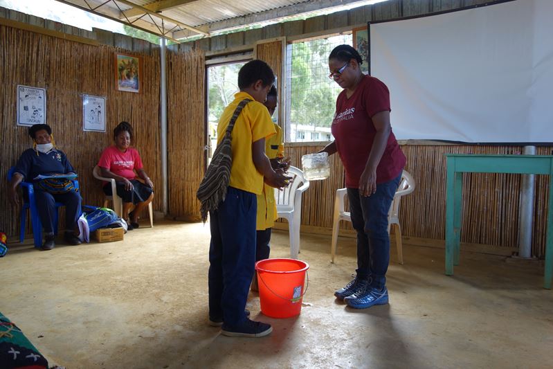 Encouraging Handwashing Although Some Schools Don't Have Access To Water in PNG