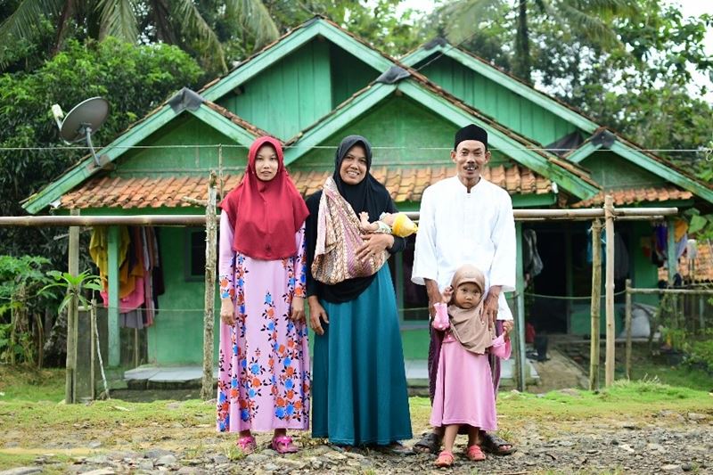 Arsad With His Family In Indonesia
