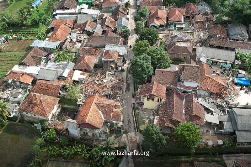 Earthquake Destruction. Photo Laz Harfa