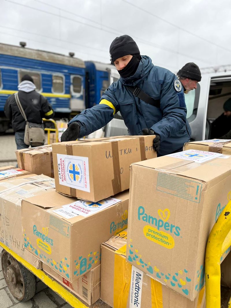 Caritas Ukraine Staff Sorting Urgent Aid Distributions In Ternopil. Photo Caritas Ukraine